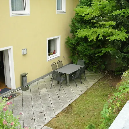 Apartment Struber *